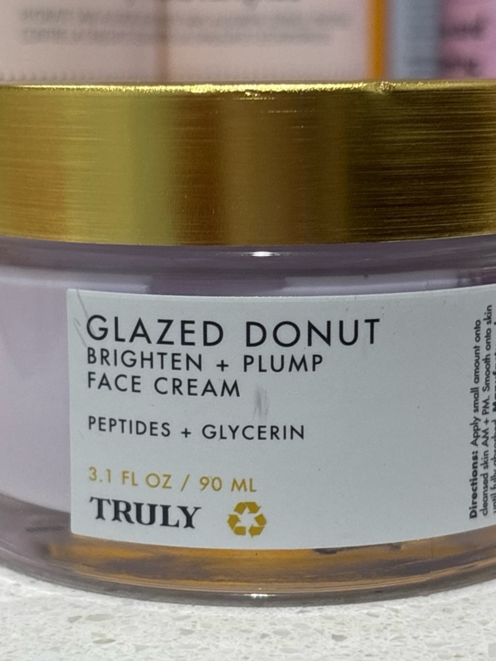 TRULY Glazed Donut Brighten + Plump Face Cream — Lilac & Gold